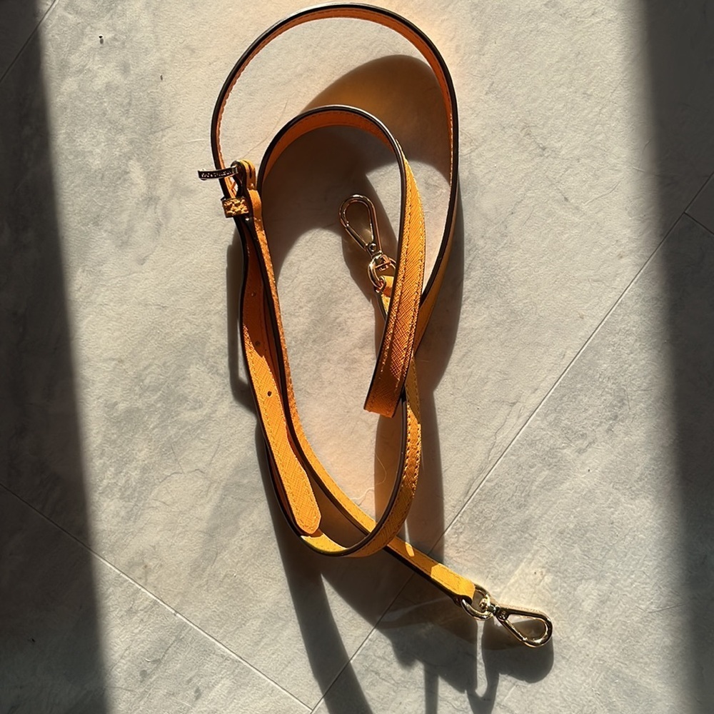 Michael Kors Satchel, Crossbody bag & wallet leather Vibrant goldenrod color - Picture 10 of 16